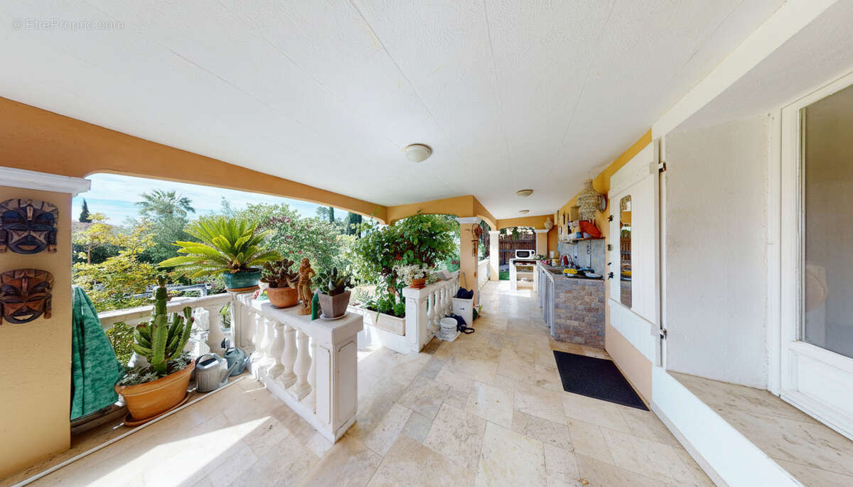 Maison à FREJUS