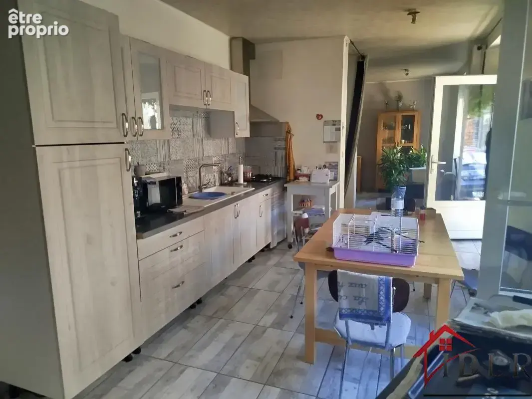 Ensemble immobilier compose de 3 maisons - photo 13