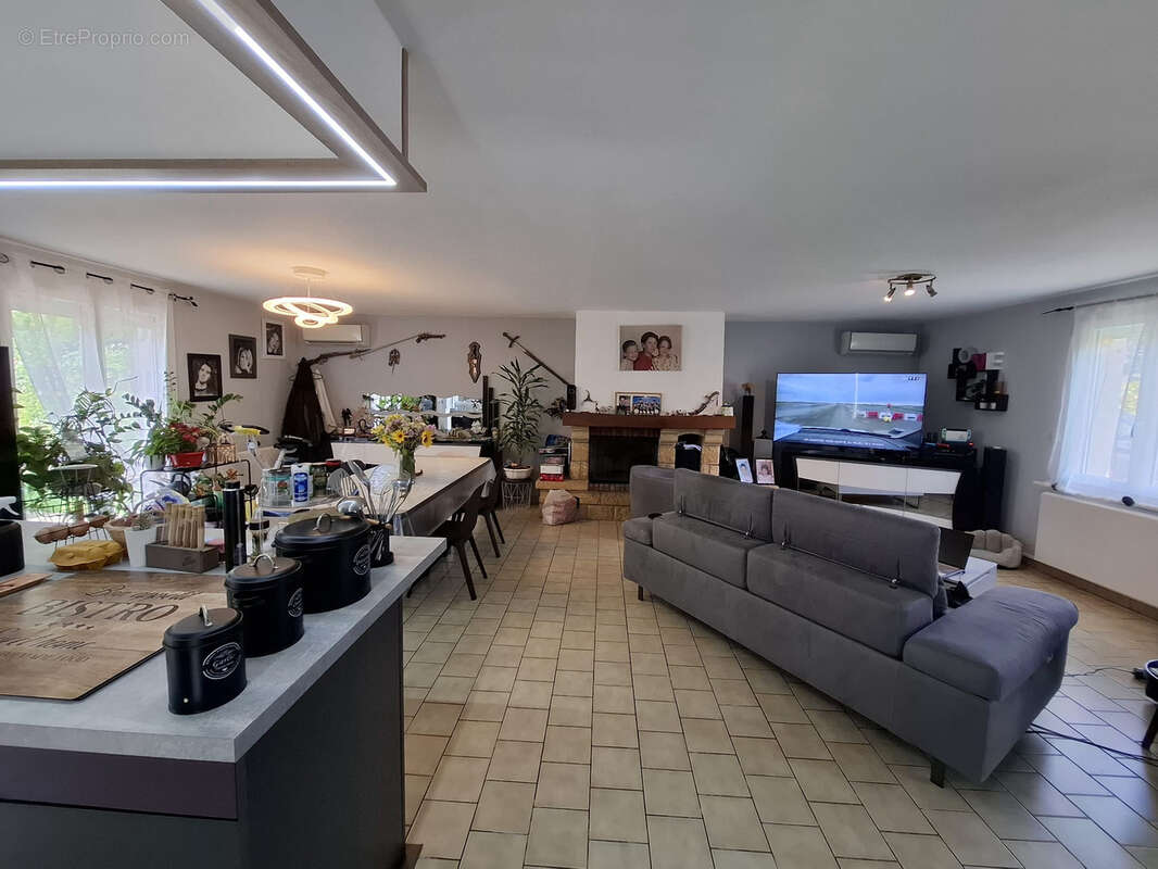 Maison à COULOMMIERS