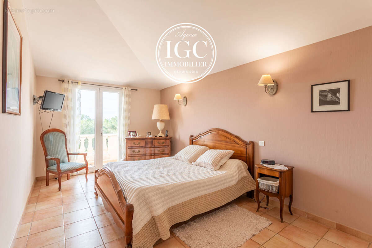 Maison à SAUSSET-LES-PINS