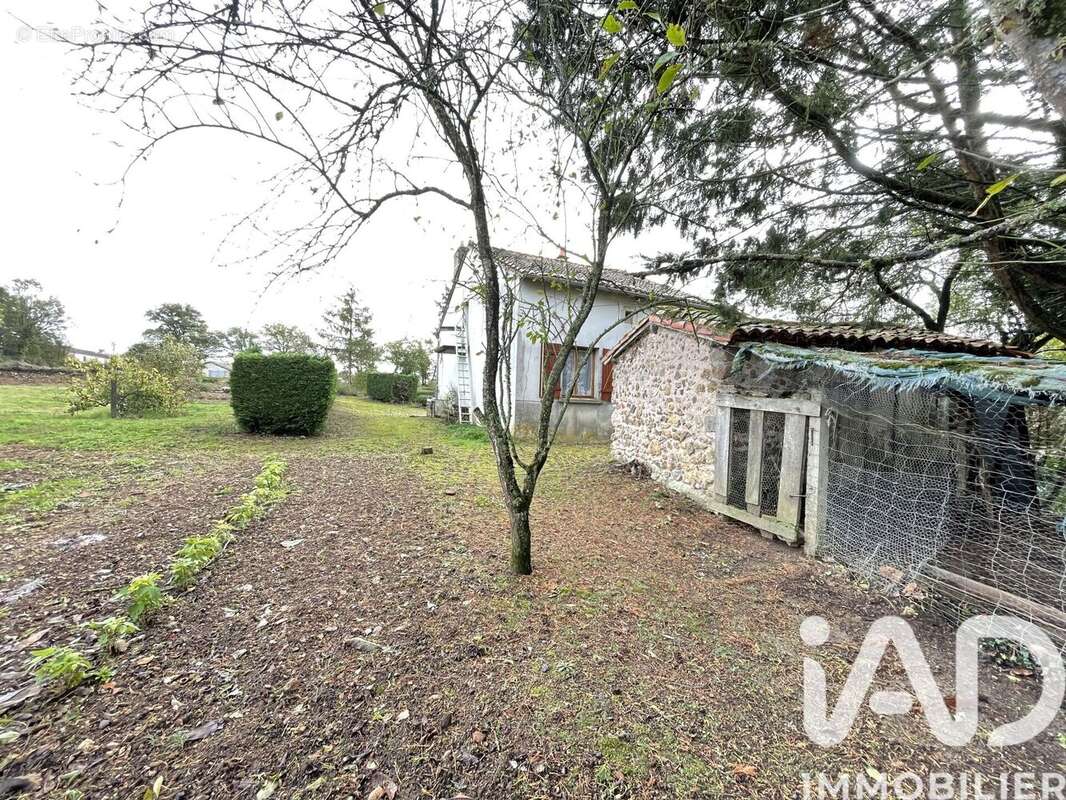 Photo 9 - Maison à LATHUS-SAINT-REMY