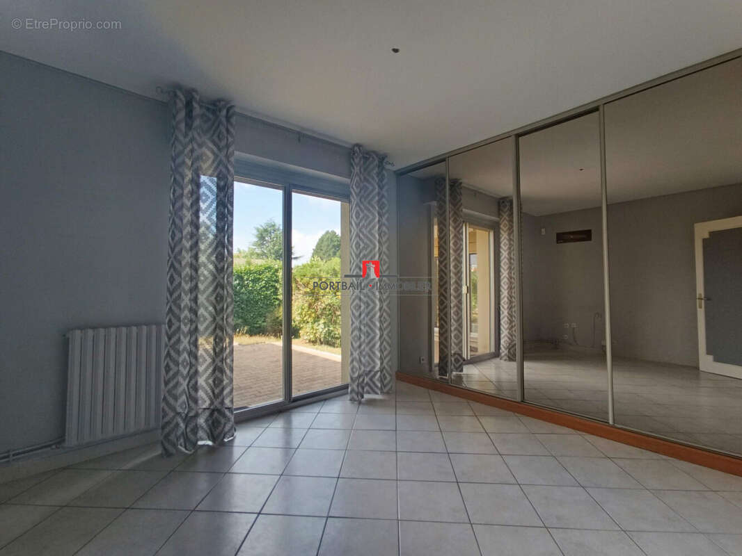Maison 175 m² à Carbon-Blanc  - photo 5