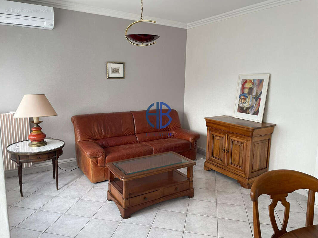 Appartement à SAINT-MARTIN-D'HERES