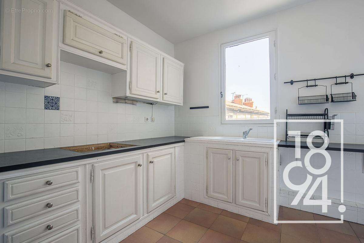 Appartement à MARSEILLE-6E
