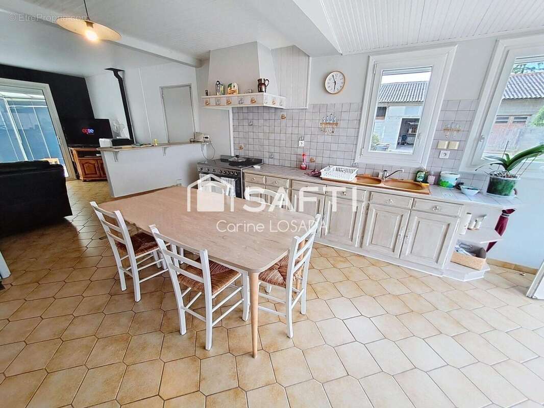 Photo 9 - Maison à LES MAGNILS-REIGNIERS