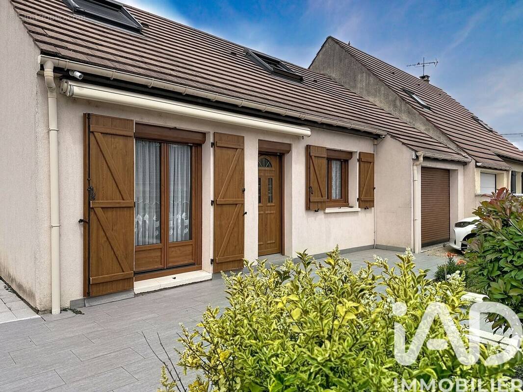 Photo 1 - Maison à SIVRY-COURTRY