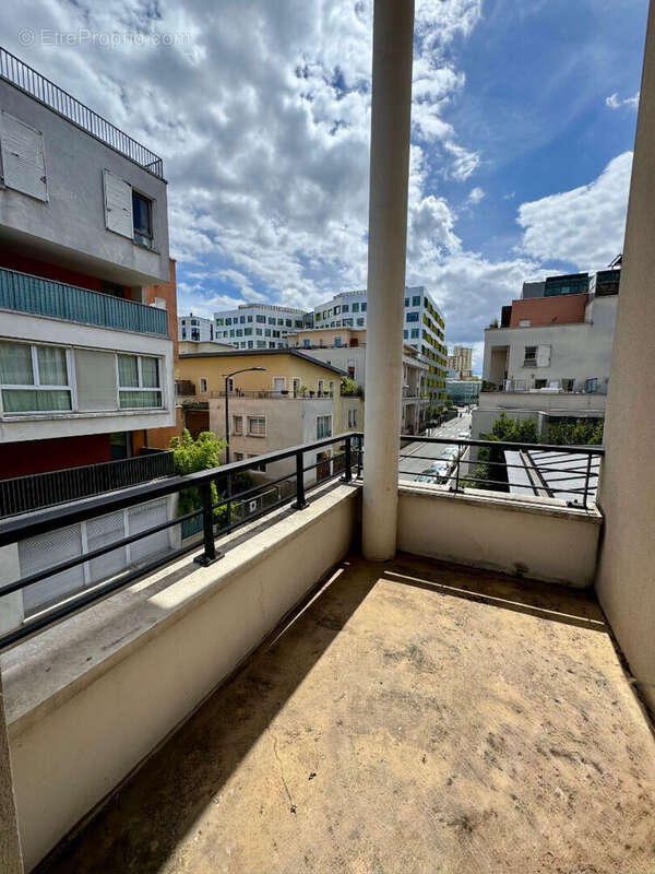 BOBIGNY - Exclusivité 4 pièces - Parking - Balcon - photo 5