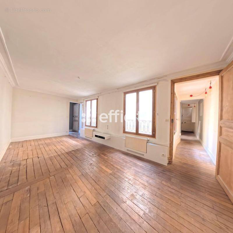 Appartement à PARIS-2E