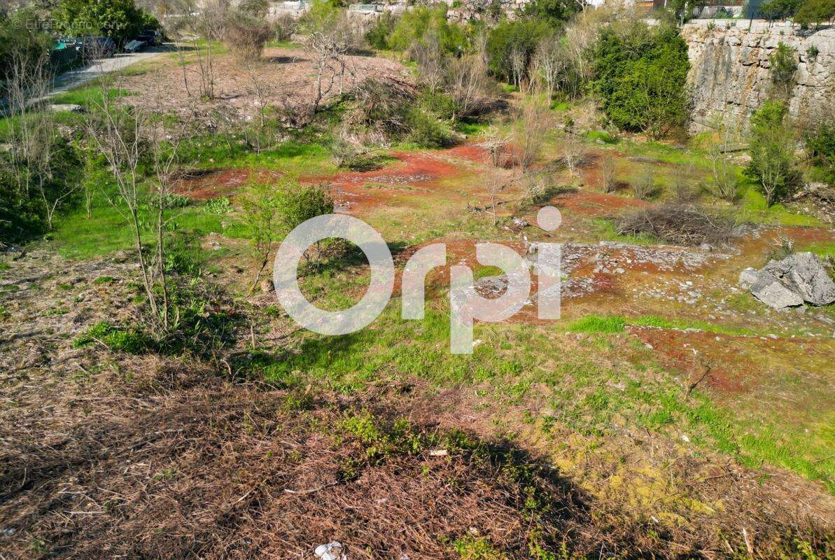 Terrain À Vendre proche du centre de Ruoms - photo 3