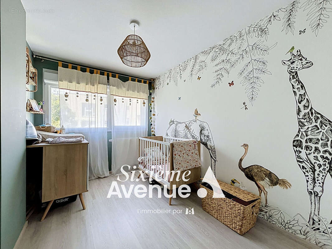 Appartement à MEYZIEU