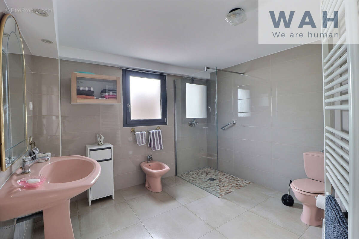 A vendre maison 5 pieces 130 m2 et appartement 2 pieces 68 m2 avec jardin et garage - photo 23