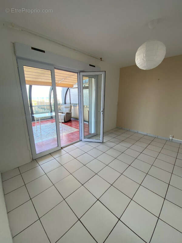 Appartement à COLLEVILLE-MONTGOMERY