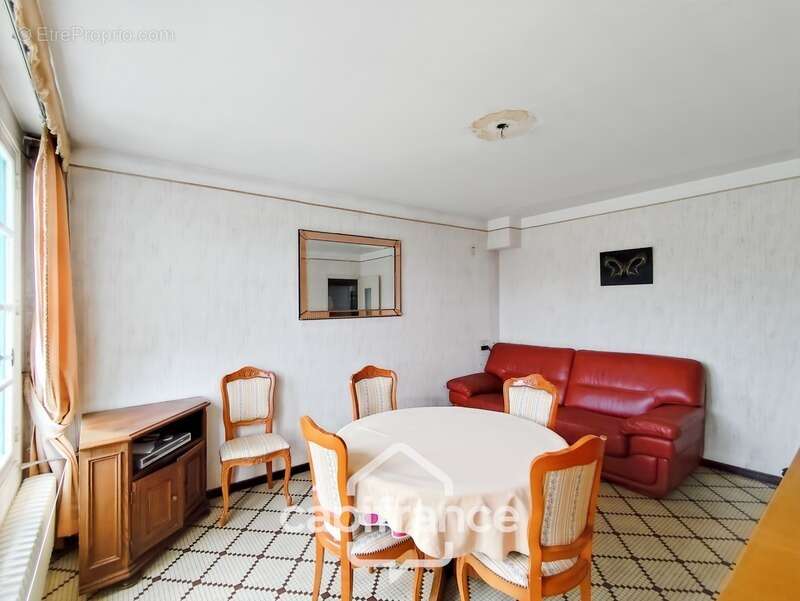 Maison à BESSE-SUR-BRAYE