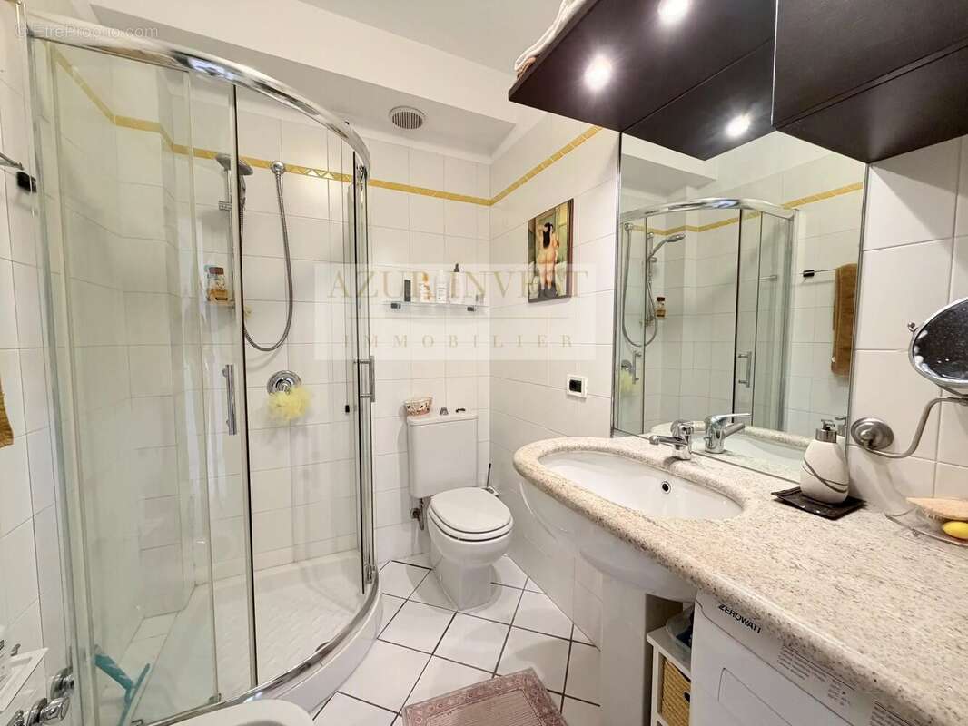 Appartement à ROQUEBRUNE-CAP-MARTIN