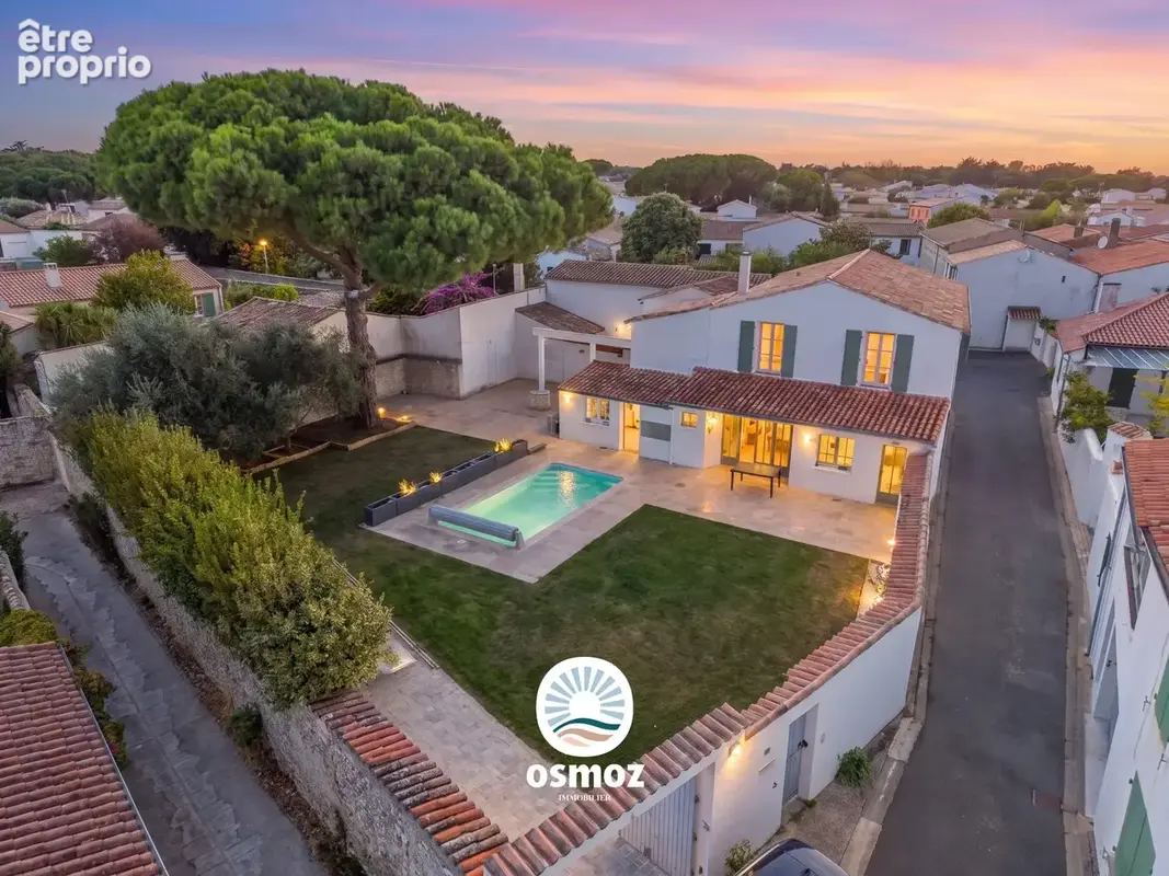 Photo Maison à La Flotte au prix de 1 890 000€