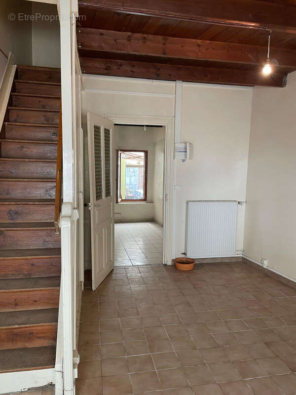 Maison de village ,plein centre de tence , - photo 3