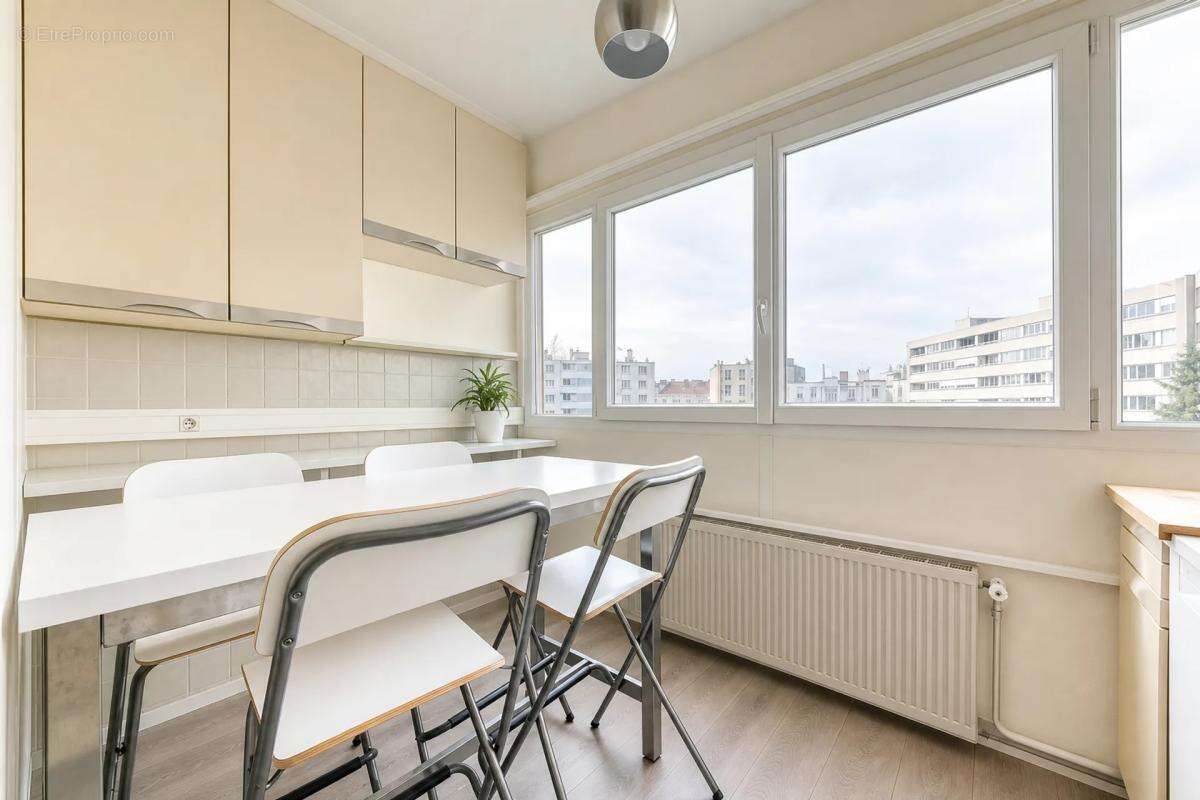Lyon 8e, Appart T4 lumineux avec garage - photo 8