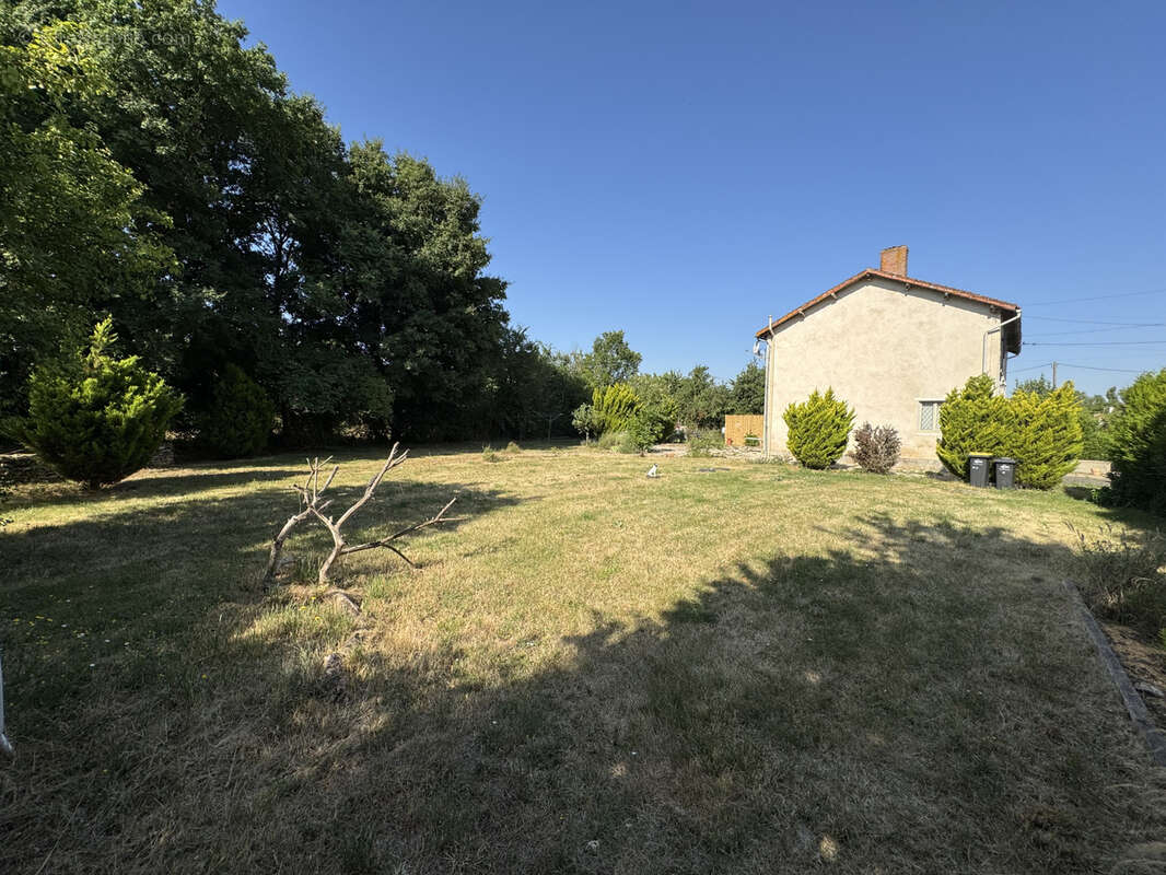 Maison à SAINT-MARTIN-L&#039;ARS