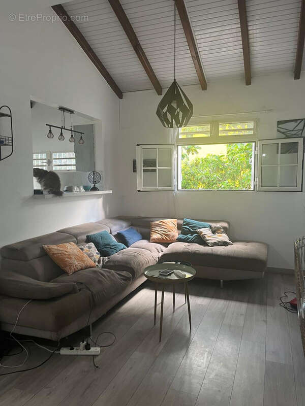 Maison à BAIE-MAHAULT