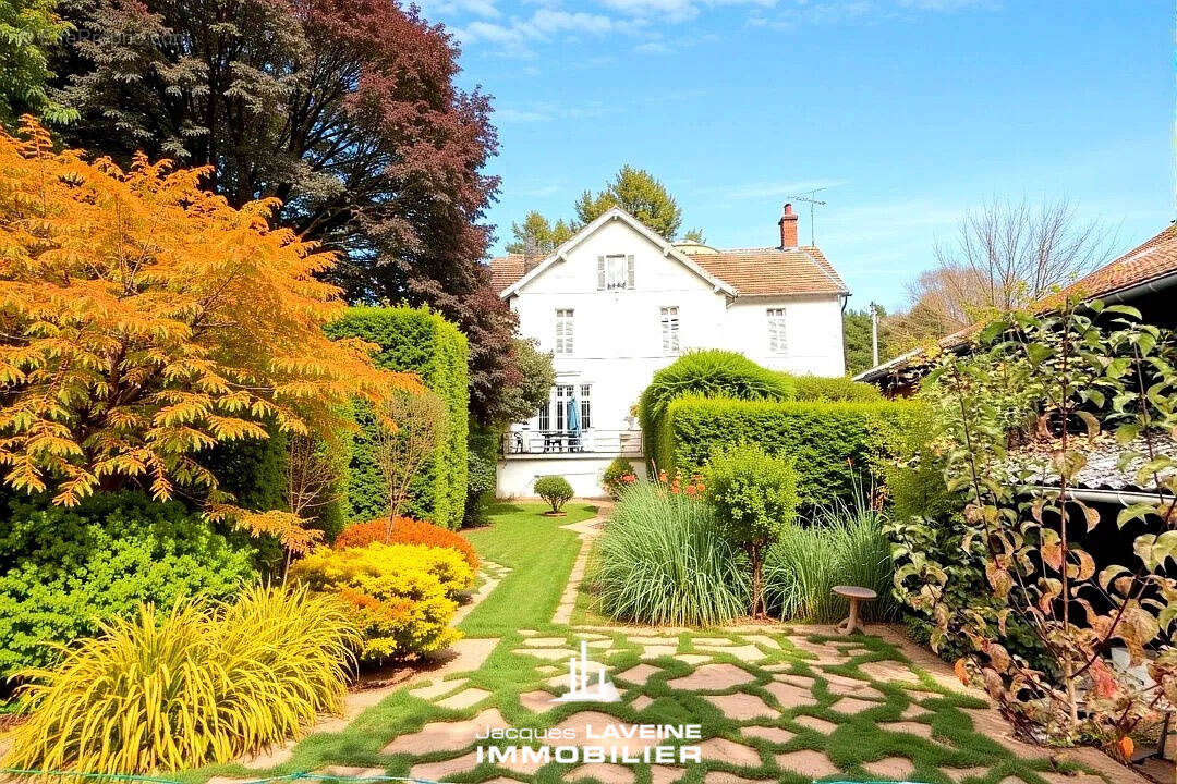 Maison à PAGNY-SUR-MOSELLE