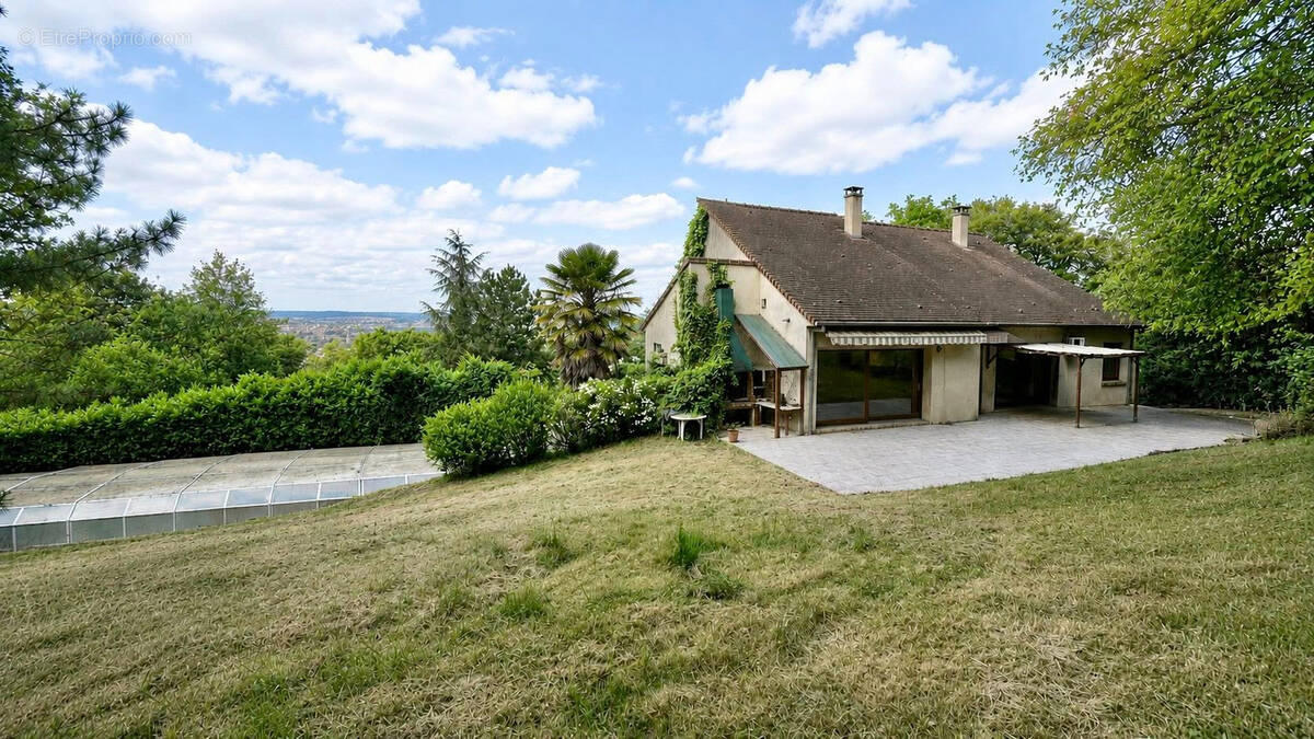 Maison à MEZIERES-SUR-SEINE