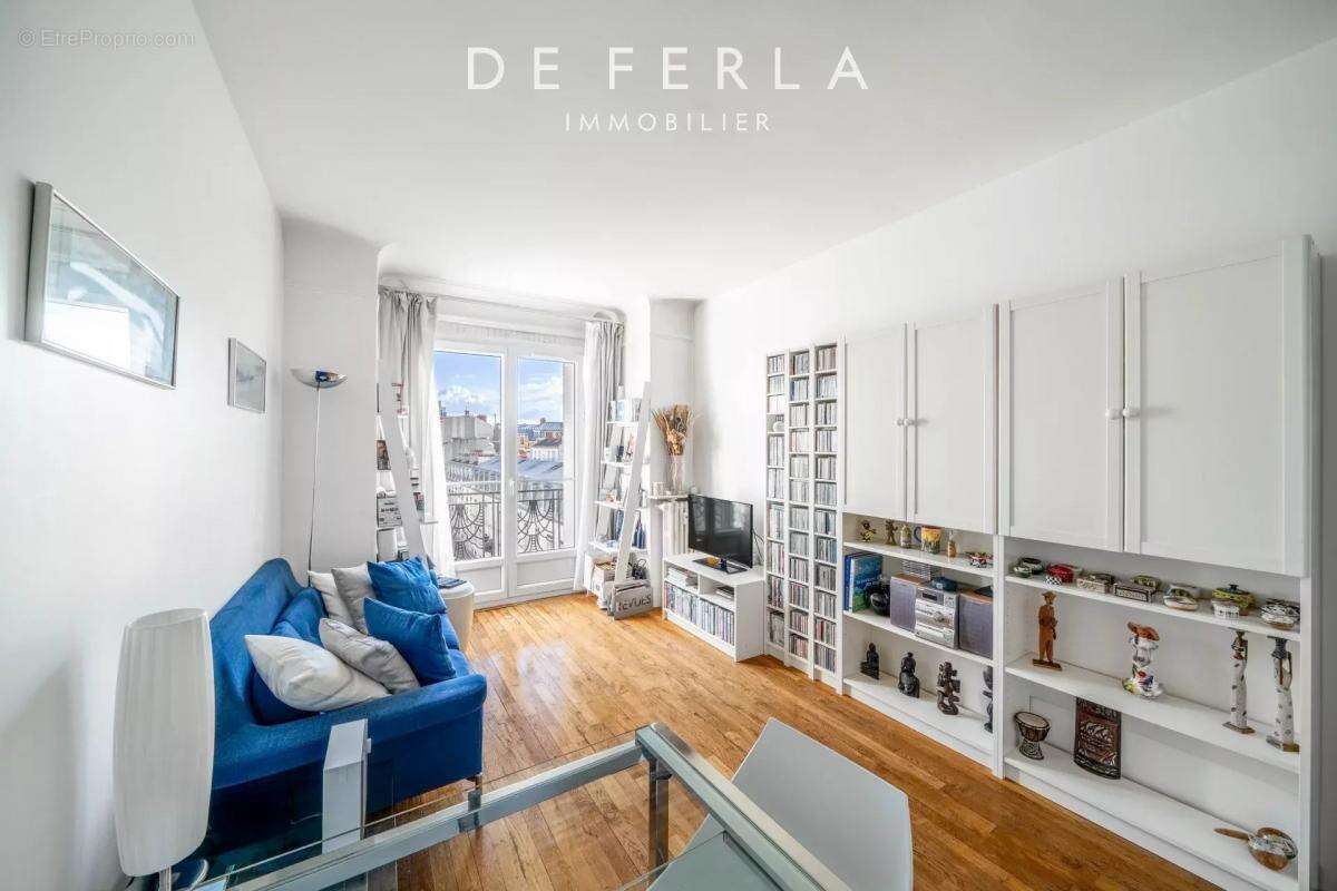 Appartement à PARIS-14E