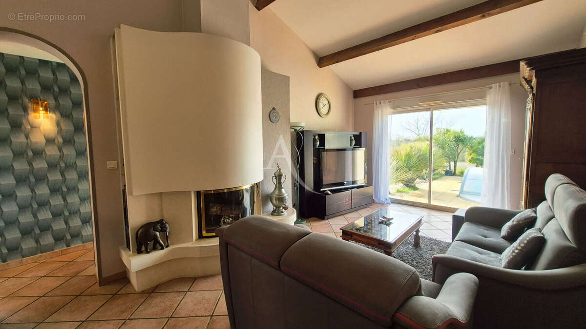 Maison Saintes 5 pièce(s) avec piscine et son appartement dédié - photo 9