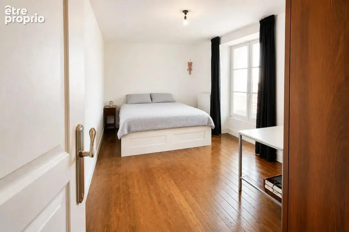 Maison de 5 pièces de 133 m² à Poitiers - photo 4