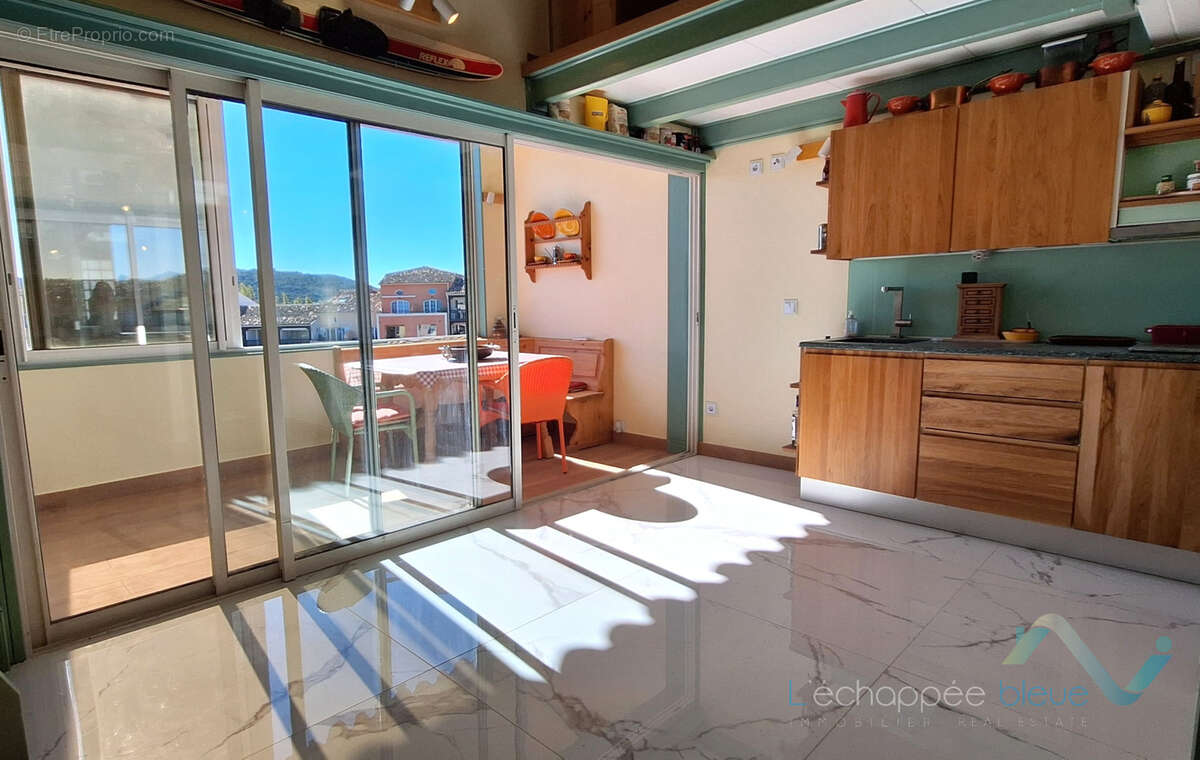 Appartement à GASSIN