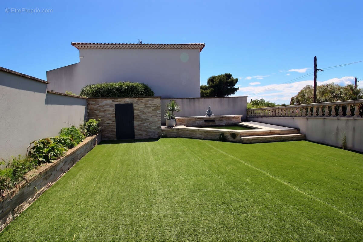 Plan-de-Cuques / Château-Gombert   Maison T4 de 110 m2 avec piscine et jardin - photo 2