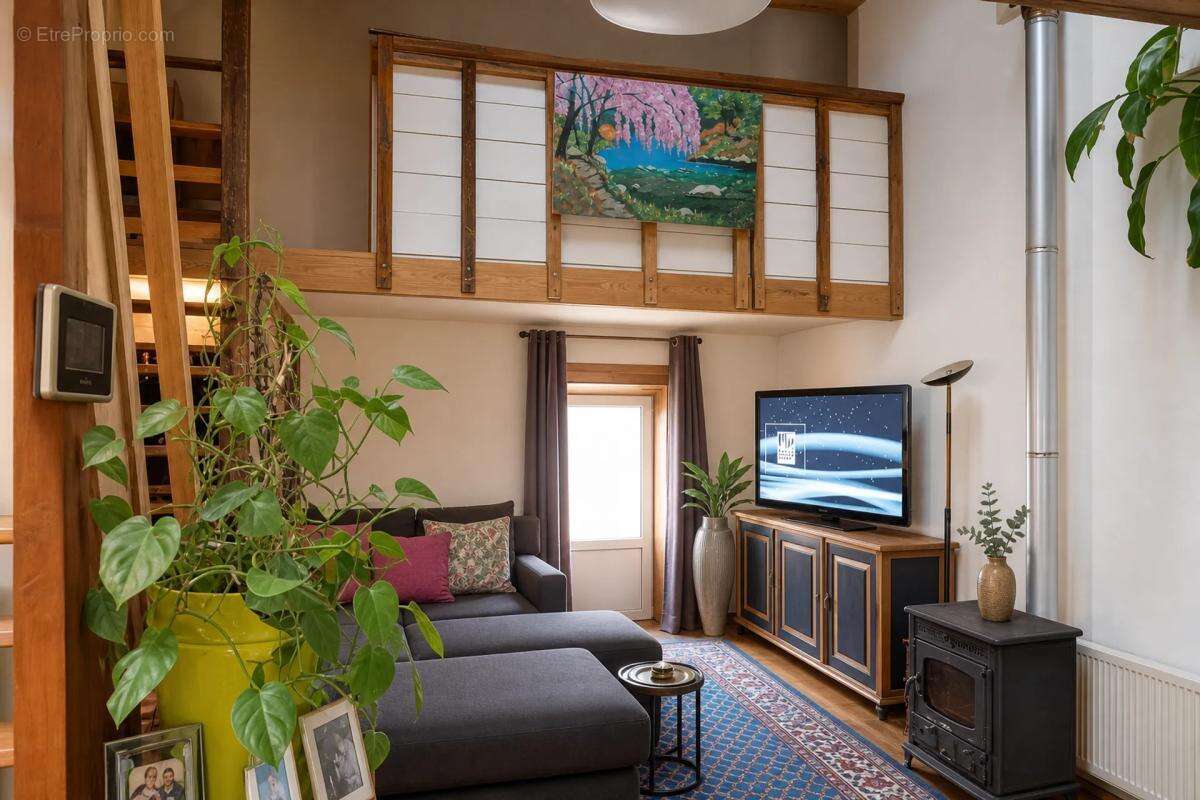 Maison de 55 m² à rénover avec jardin – toutes commodités à pied - photo 2