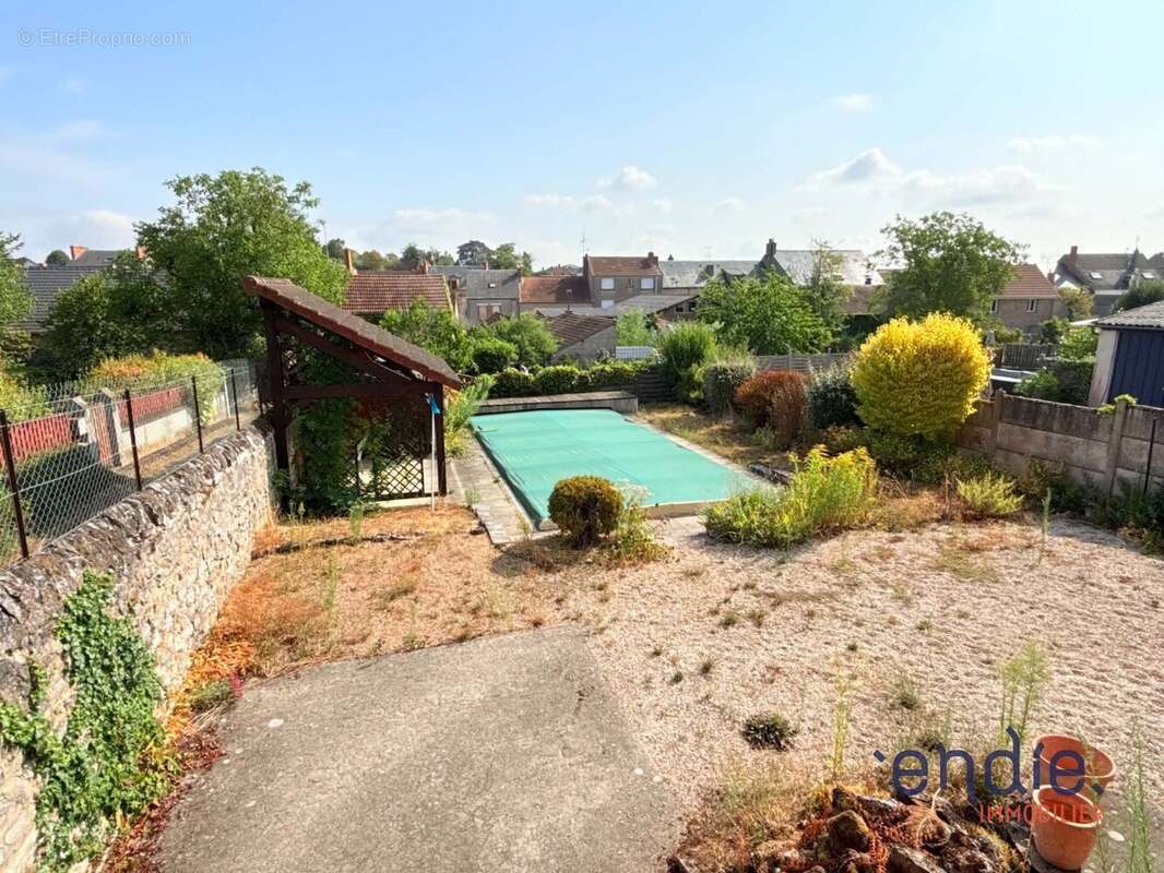 Maison 104 m² à Dompierre-Sur-Besbre  - photo 13