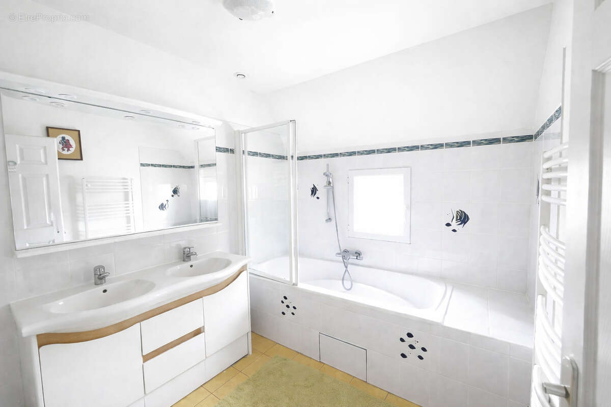 Maison à MONTLIGNON