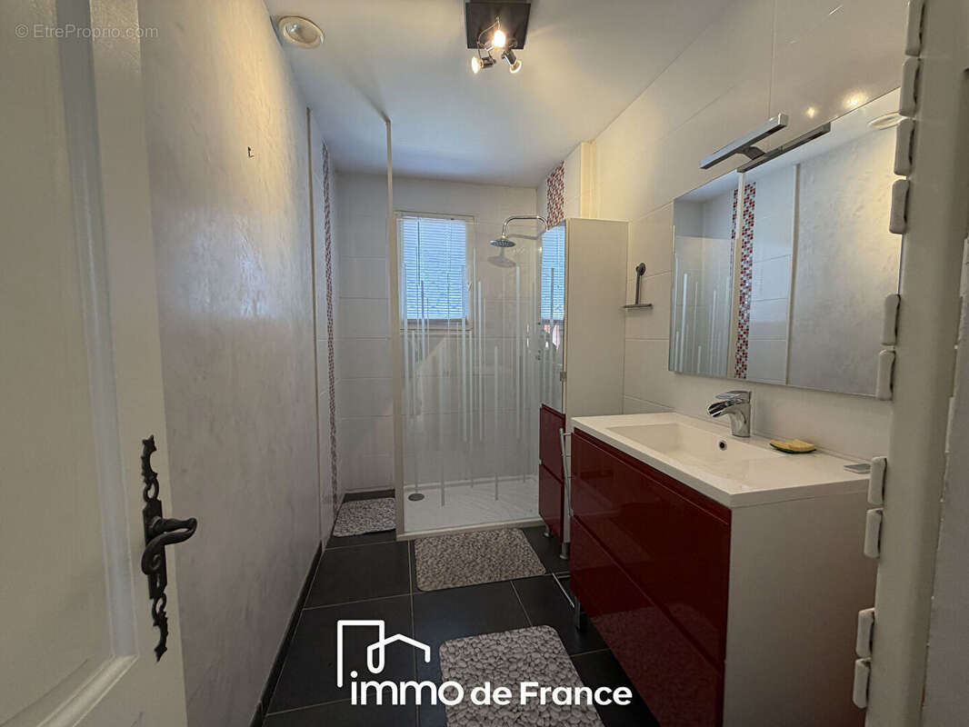 Maison à LE MONASTERE