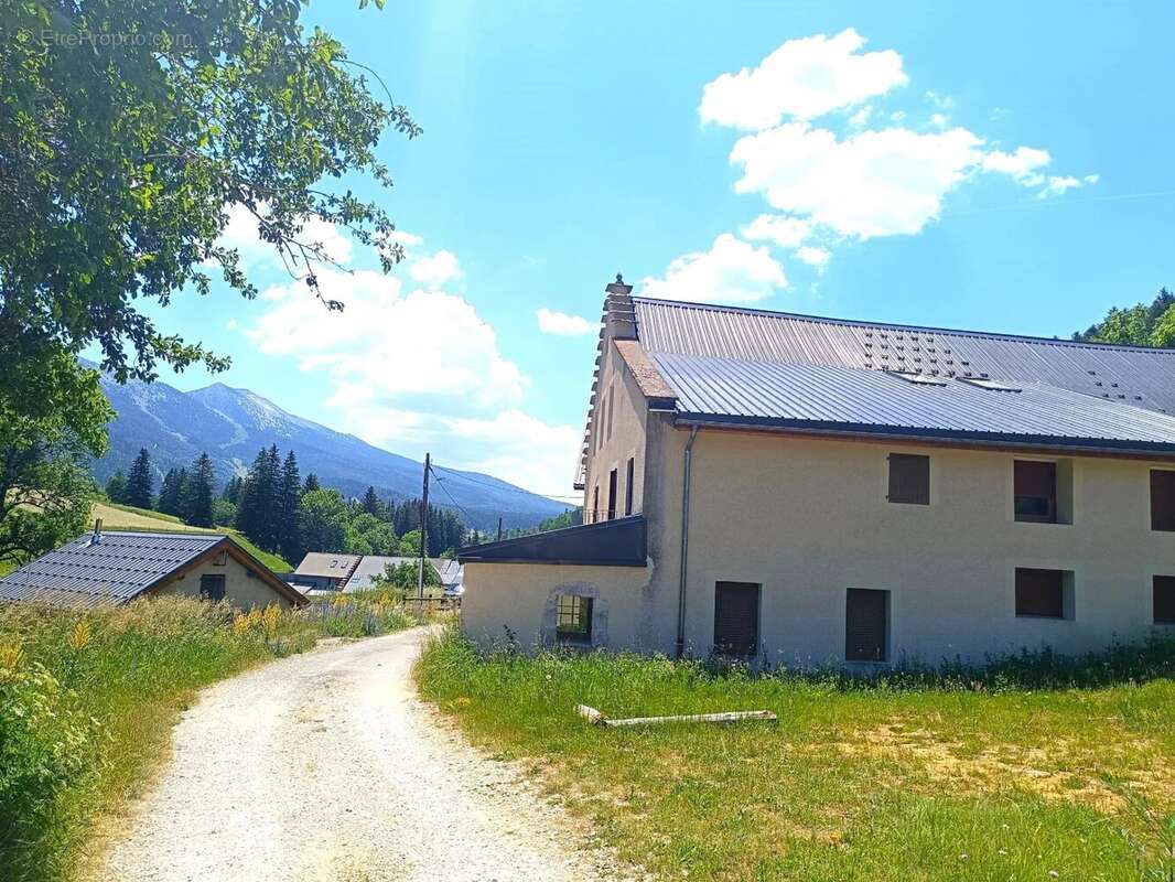 Corrençon en Vercors : Bel appartement T3 duplex ,avec jardin et cave . - photo 14