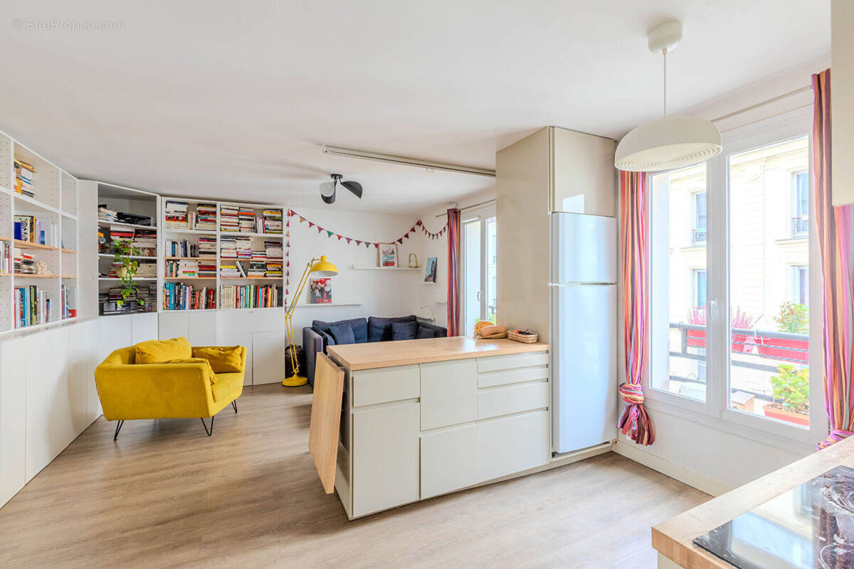 Appartement à PARIS-18E