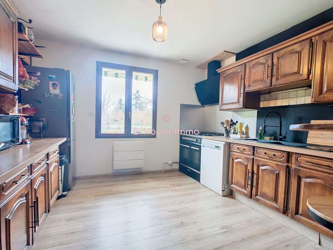 Maison 183 m² à Mussidan  - photo 3