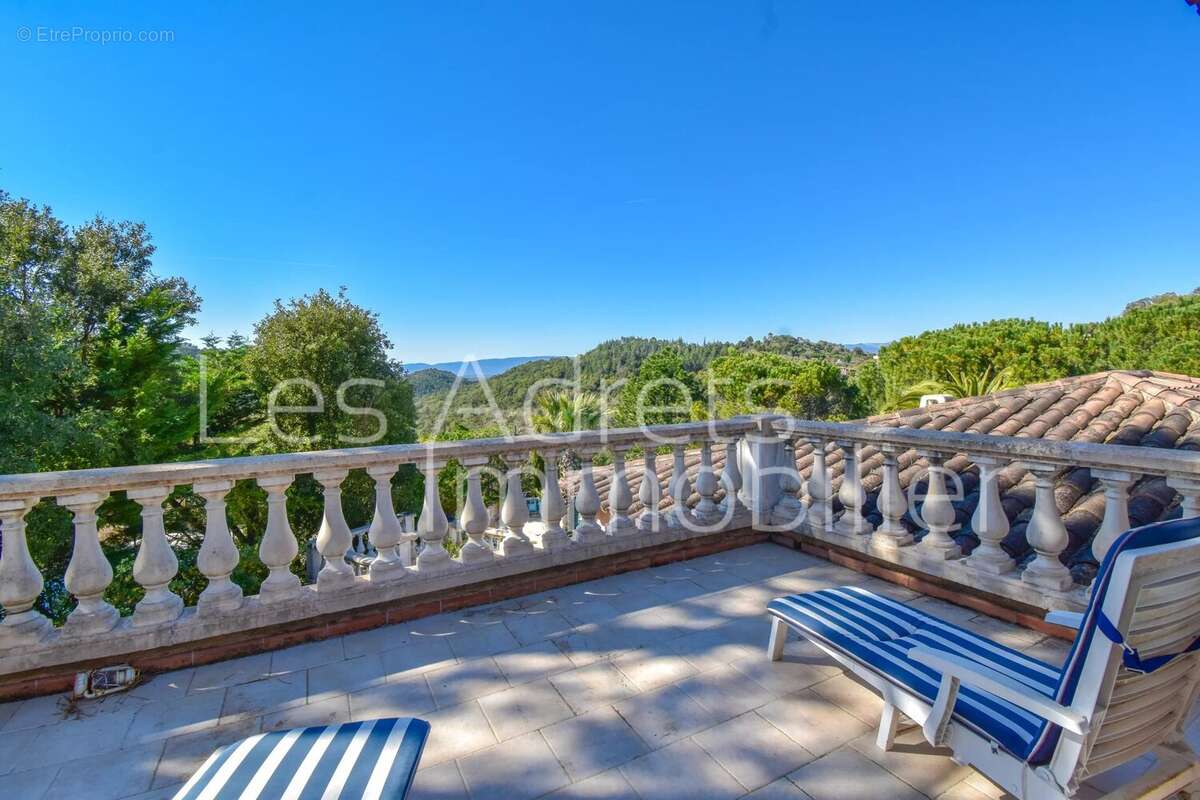 Maison à LES ADRETS-DE-L'ESTEREL