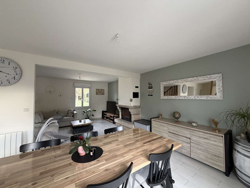 Maison à LES CHAMPS-GERAUX