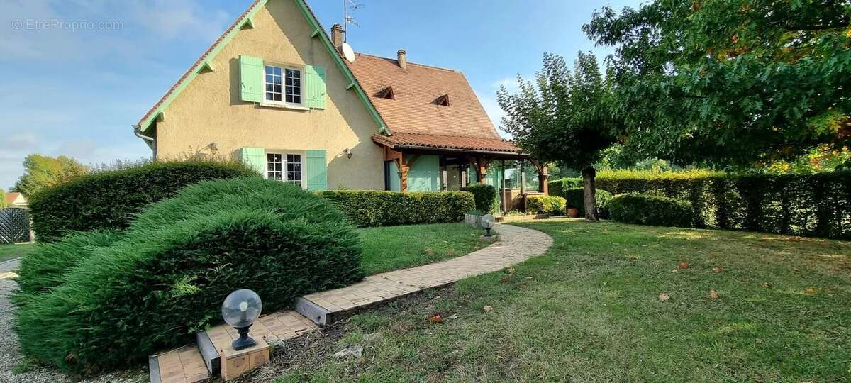 Maison à LAMONZIE-SAINT-MARTIN