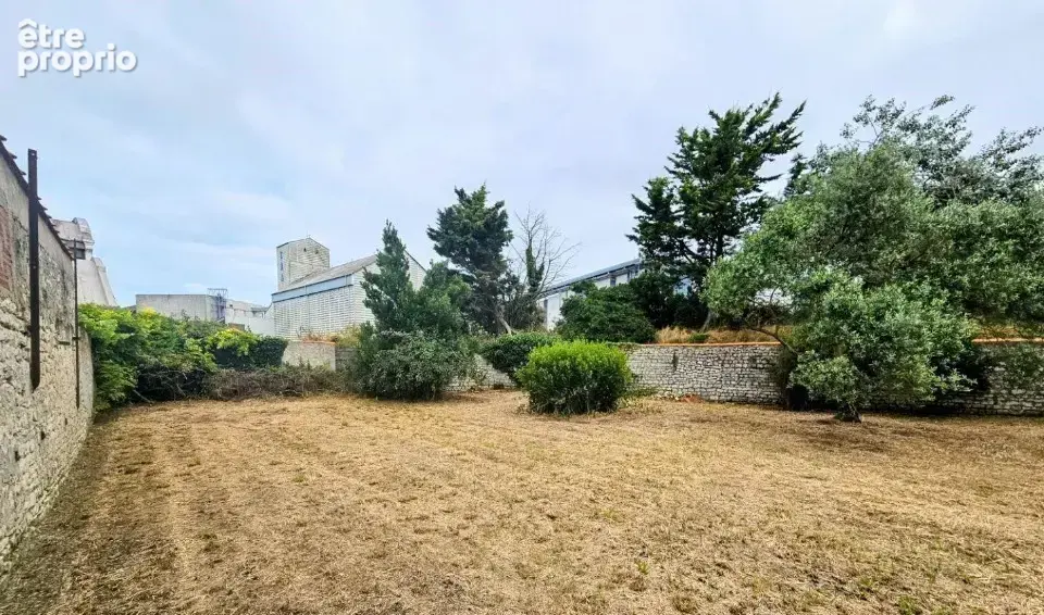 Terrain à MORET-SUR-LOING