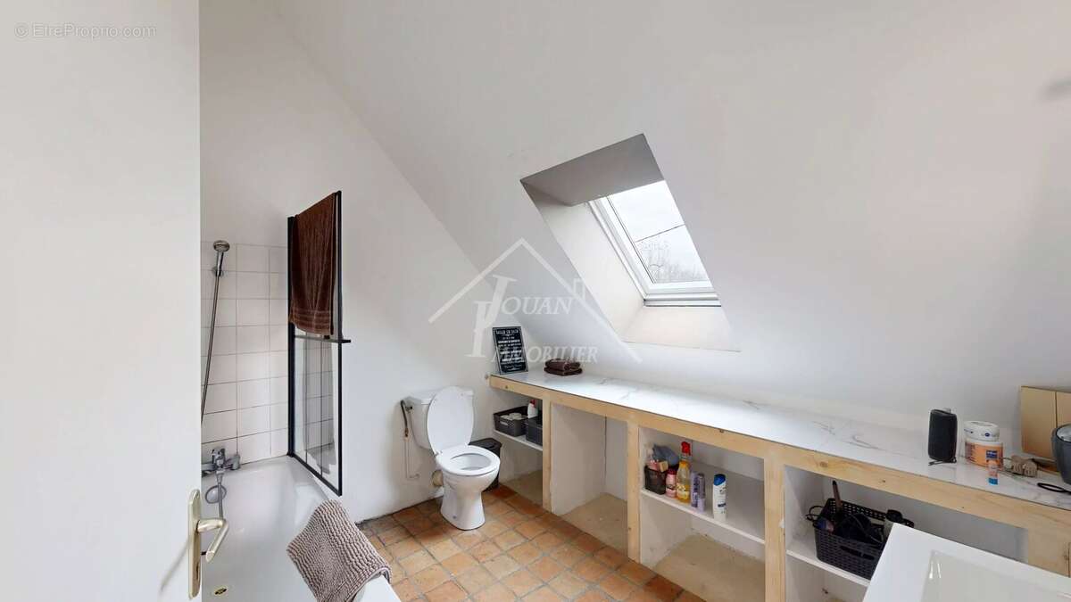 Maison à DOMPIERRE-SUR-BESBRE