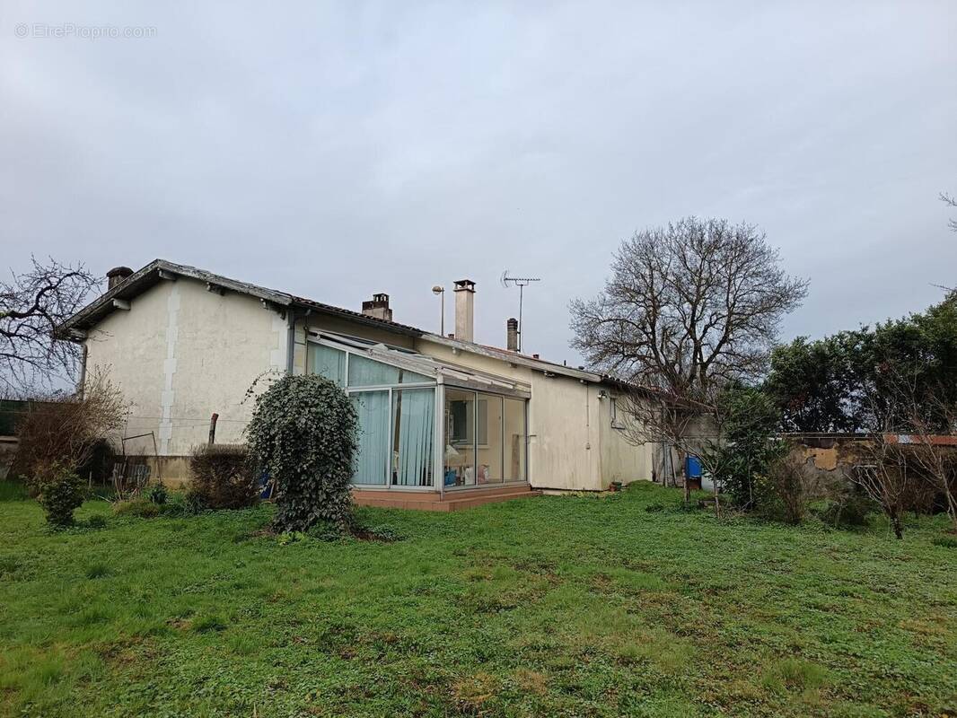 Photo 1 - Maison à COGNAC