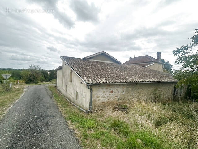 Maison à SAINTE-CROIX-DU-MONT