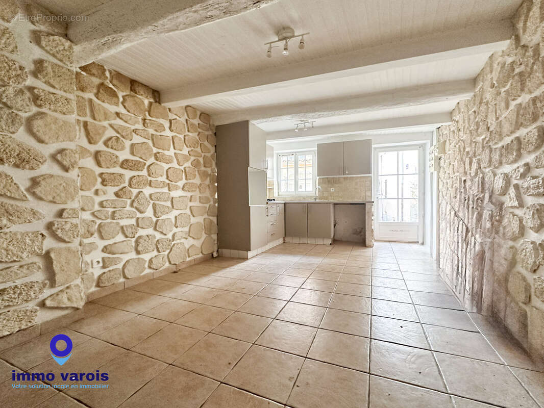 Collobrieres maison de village type 3 avec terrasse - photo 2