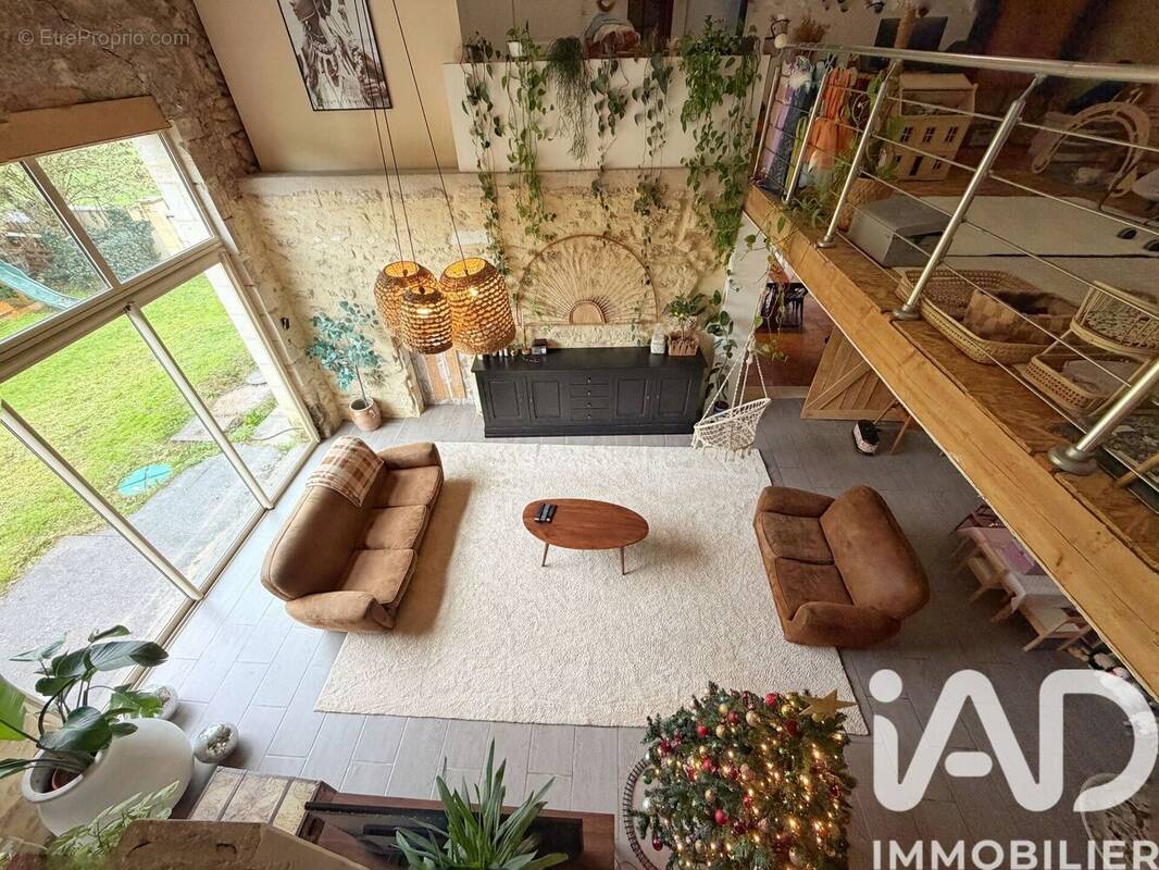 Photo 1 - Maison à MENESPLET