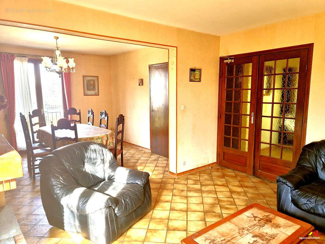 Maison à VILLENEUVE-LE-ROI