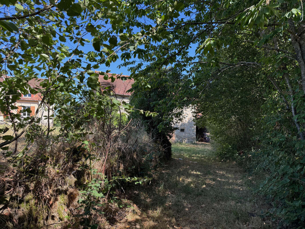 Auv 1226 : Maison typique, grange, puits, calme, vue, 3 849m2 - photo 86