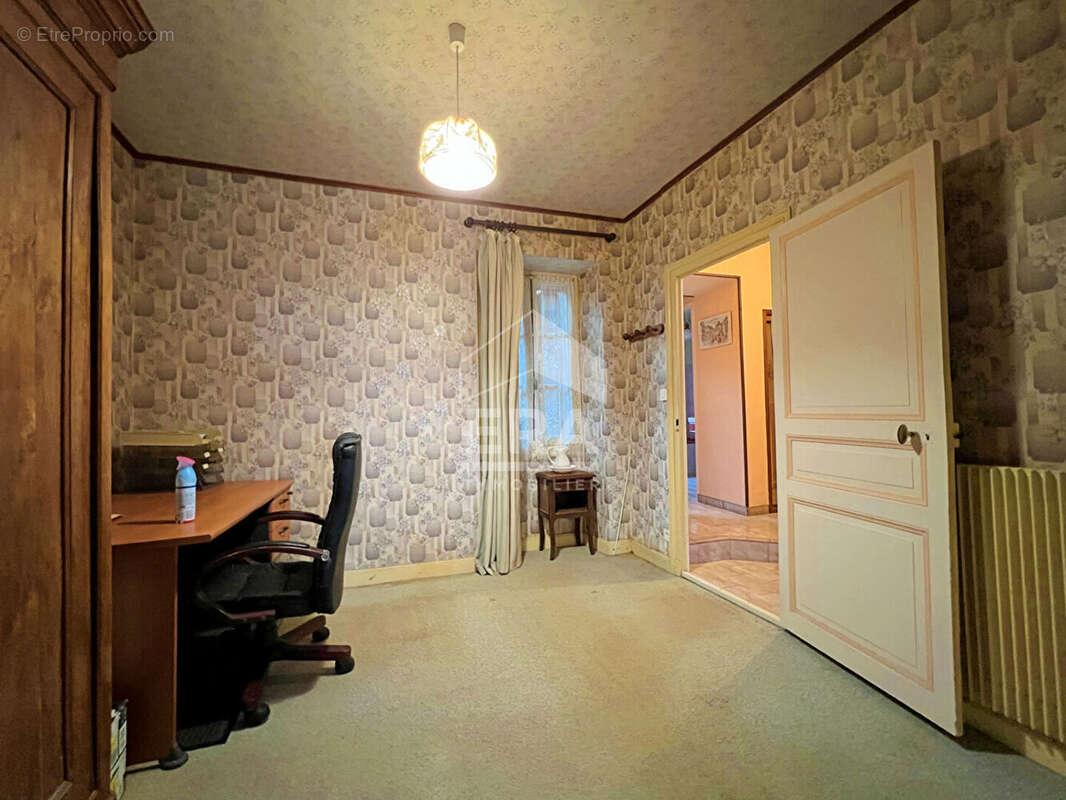 Maison à RUELLE-SUR-TOUVRE