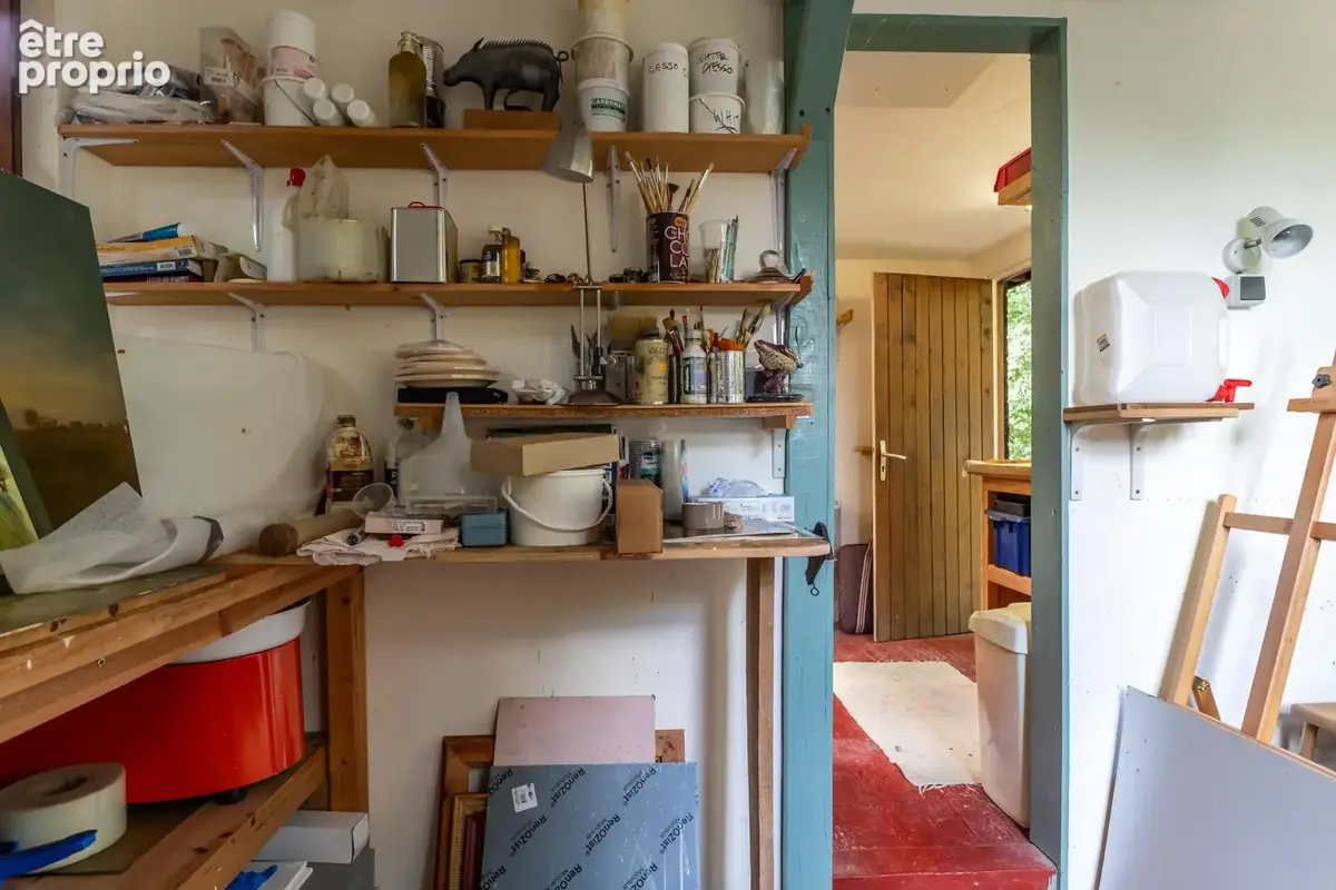 Maison de campagne avec piscine, atelier de poterie, dépendances et garage - photo 31